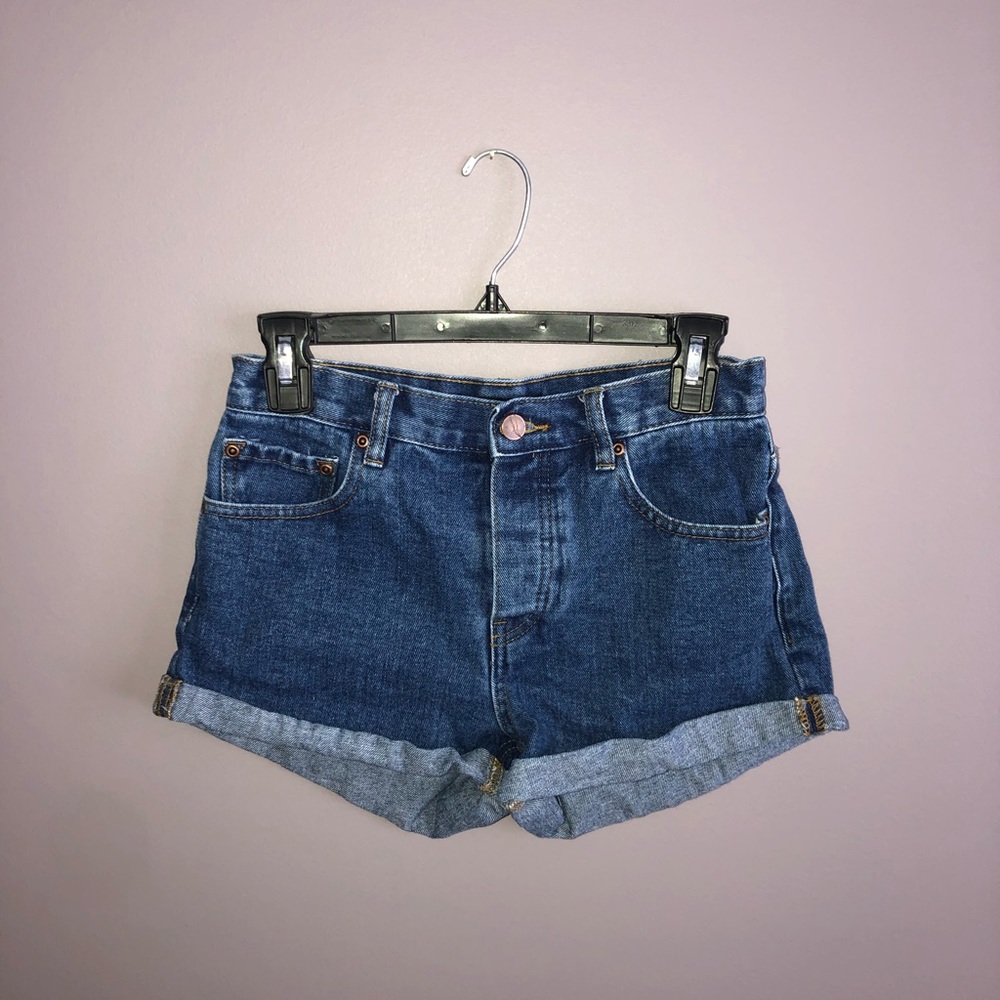 Medium wash forever 21 jean shorts